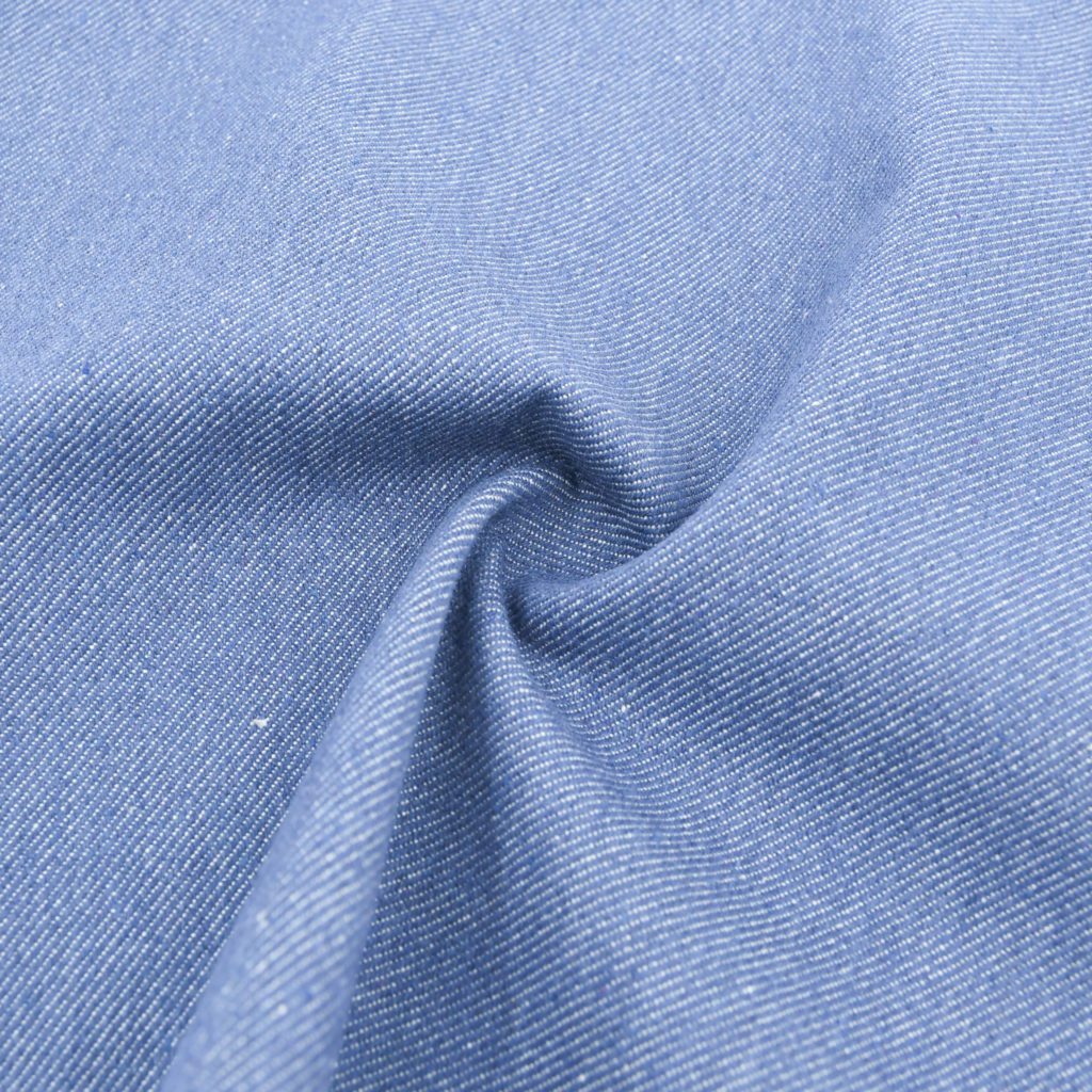 Tissu denim disponible dans notre showroom textile à Lyon