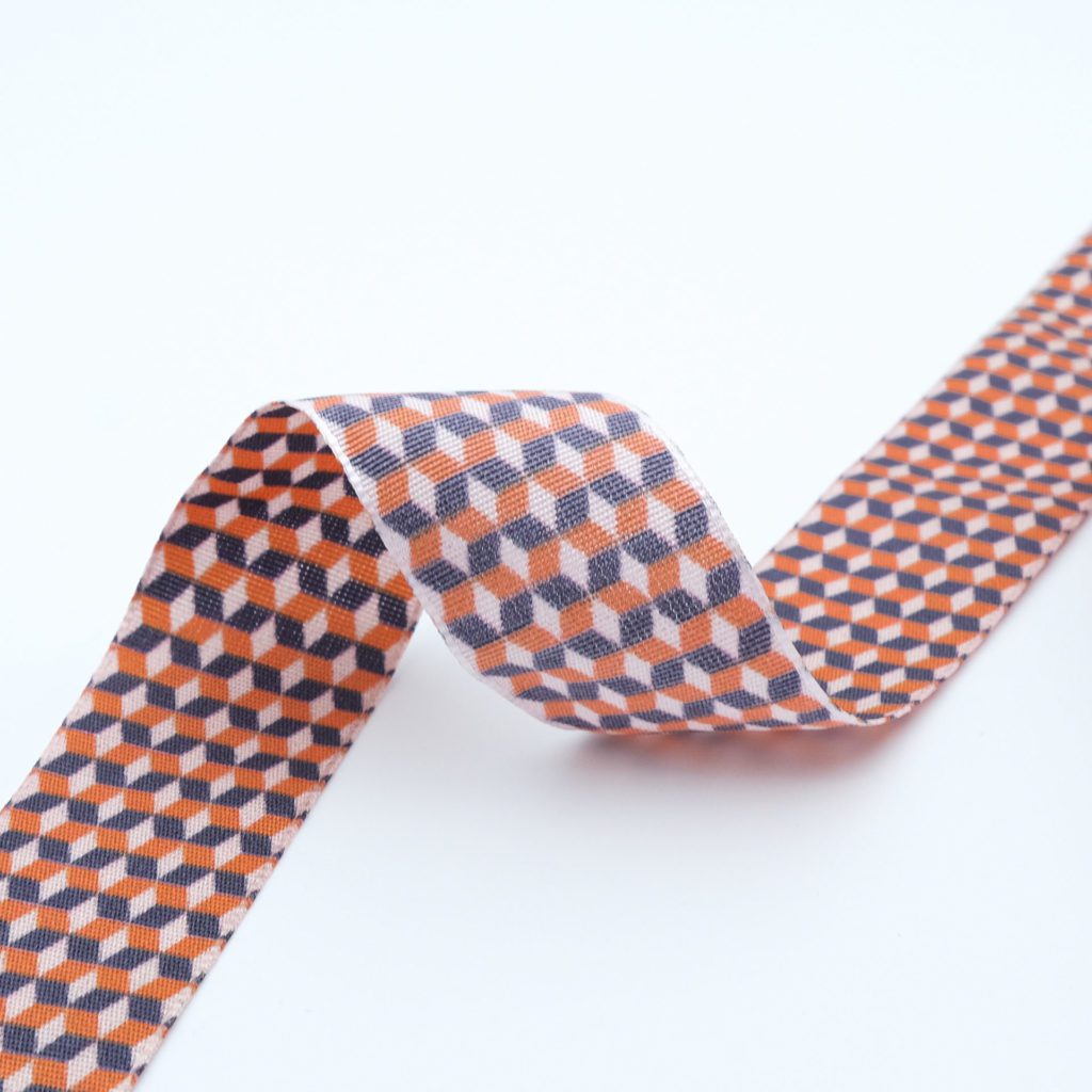 Ruban disponible dans notre showroom textile à Lyon